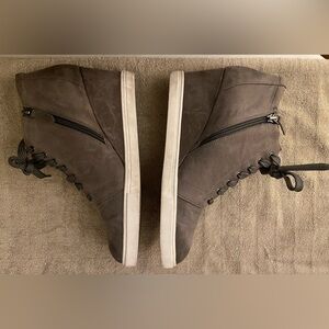 Caslon Grey Leather Wedge Booties | Size 10M